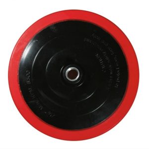 Una SM Arnold Placa de soporte sujetador profesional para pulidoras rotativas - 7.25'' negra y roja con un borde rojo.
