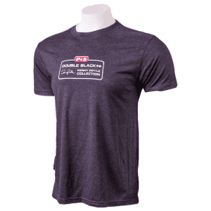 Un maniquí con una Camiseta del 60 Aniversario - Colección Renny Doyle con un logo.