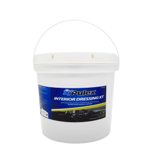 Un galón de Pulex – Interior Dressing XT – Abrillantador interior y exterior premium sobre fondo blanco.
